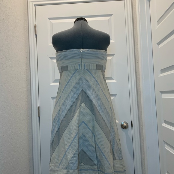 Beige, blue and white mini dress - Picture 2 of 3